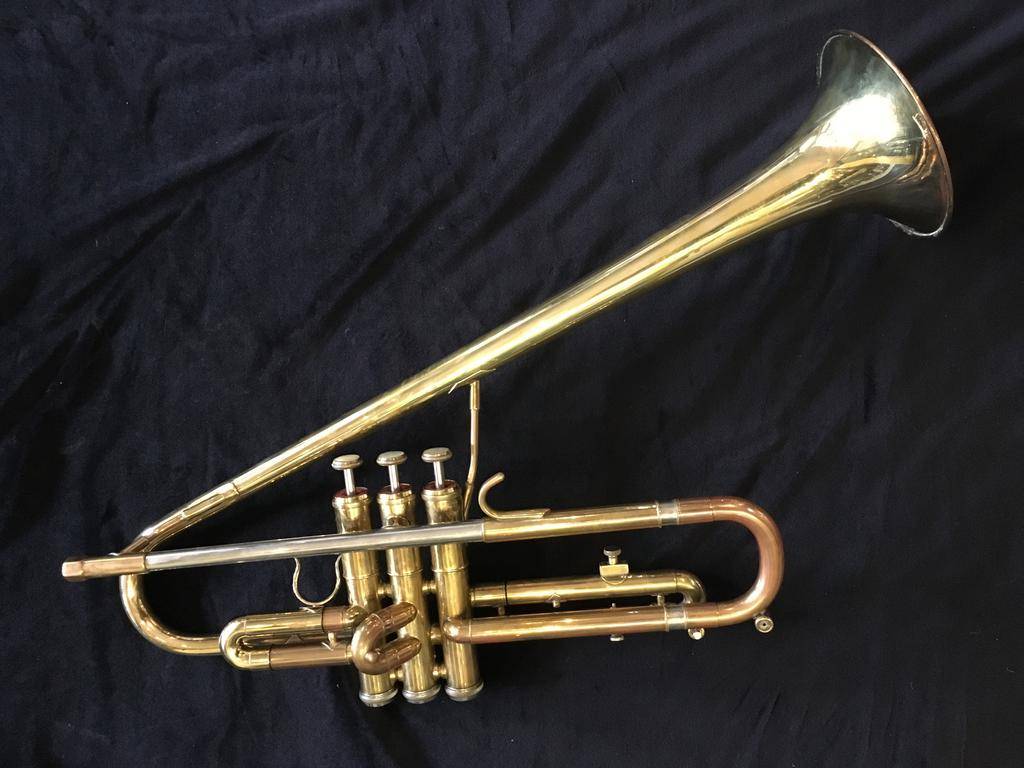 Getzen 900H ‘dizzy bell’ ETERNA trumpet in lacquered finish The Music Place