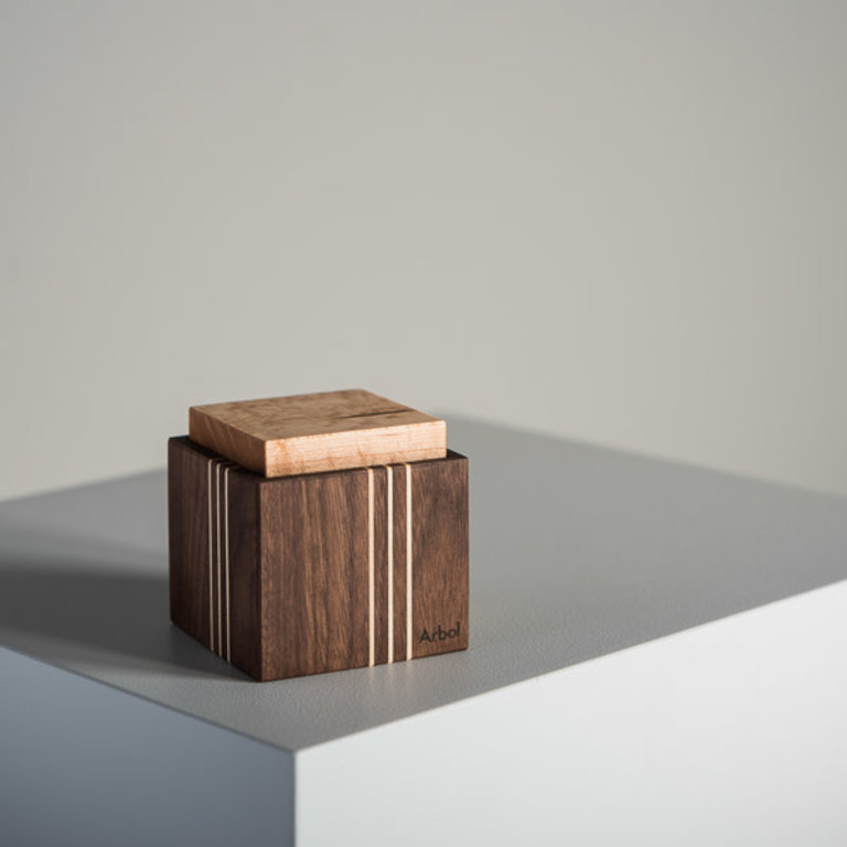 Arbol Arbol - Salt box in walnut