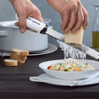 Ambrogio Sanelli A1031000, Stainless Steel Fine Wide Grater with Black  Handle