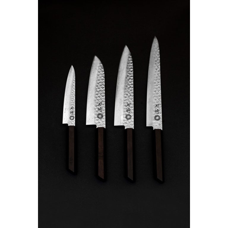 Hazaki Knives Hazaki Knives - Couteau Santoku lame martelée 18 cm, ébène