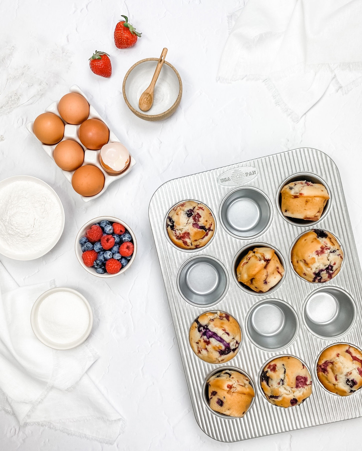 USA PAN® - 12-Cup Muffin Pan – Pryde's Kitchen & Necessities