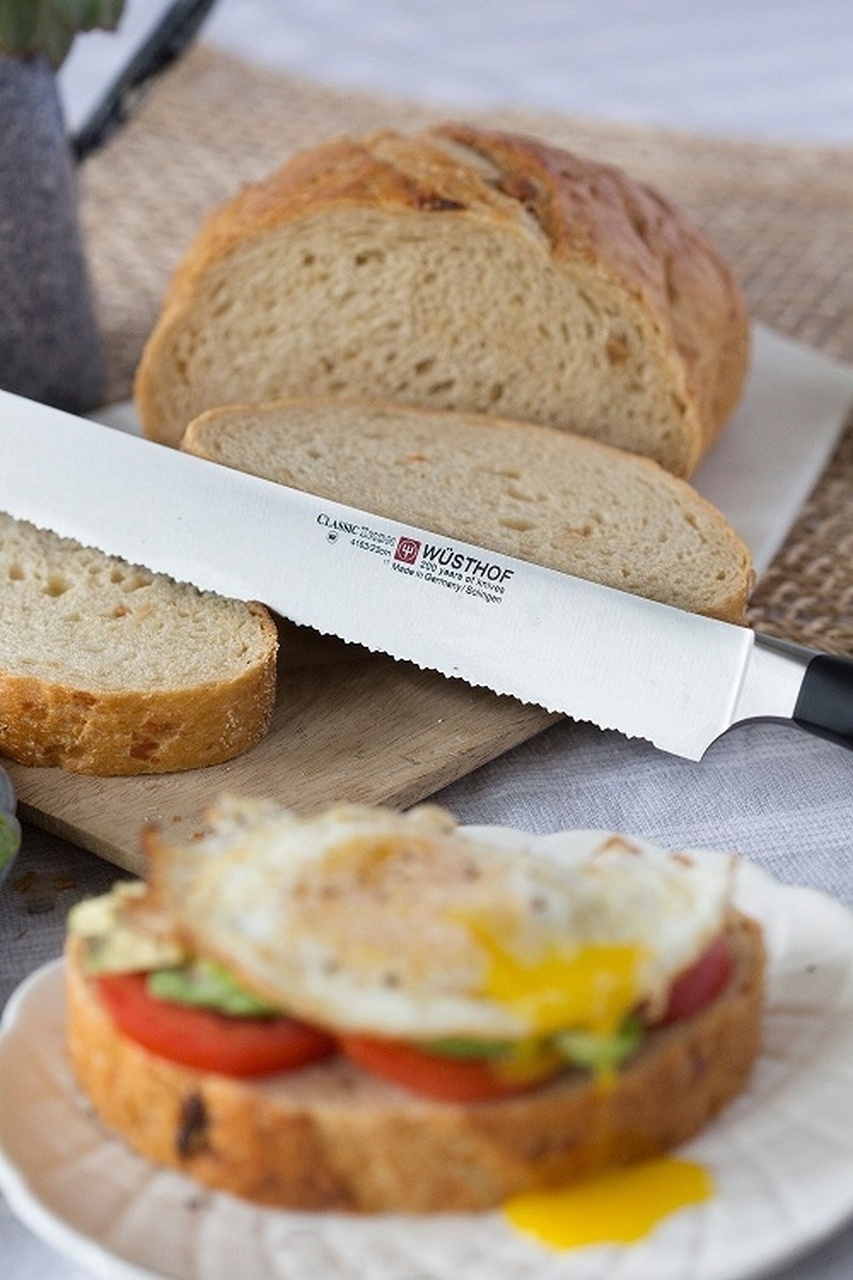 Couteau à pain micro-denté forgé 23cm Wüsthof Classic