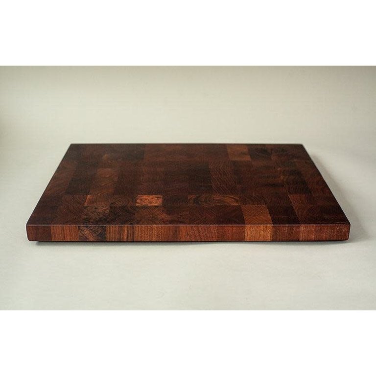 Hazaki Knives Hazaki Knives - Cutting Board 42x54cm (16"x21") - Walnut