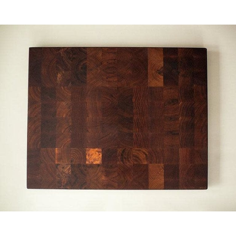 Hazaki Knives Hazaki Knives - Cutting Board 42x54cm (16"x21") - Walnut