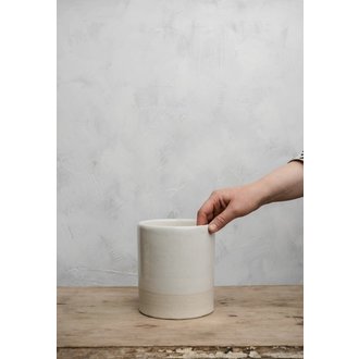 Atelier Trema Atelier Tréma - Pot à Ustensiles  (6x6.5") - Blanc Atelier Trema Atelier Tréma - Pot à Ustensiles  (6x6.5") - Blanc