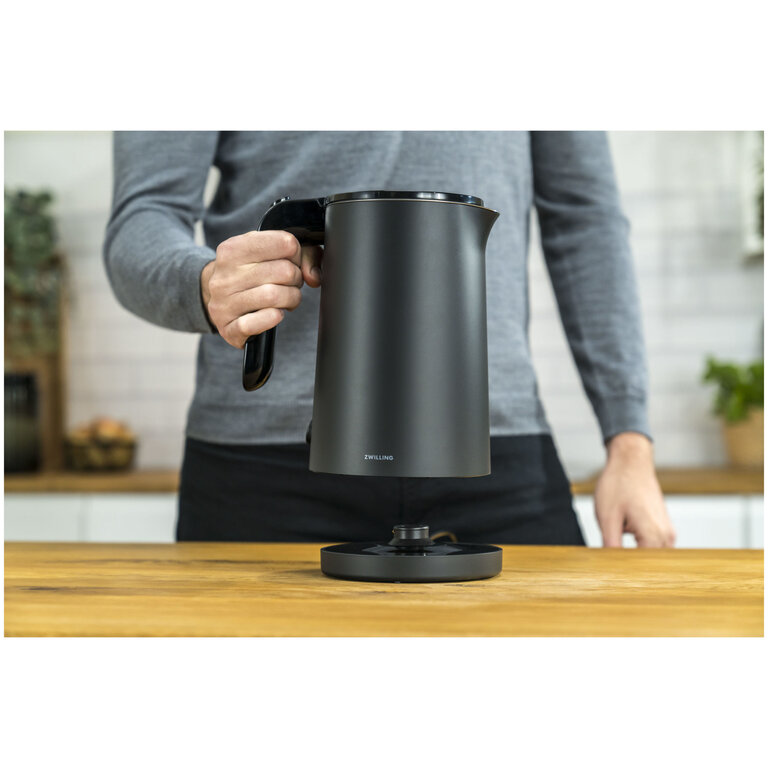 Zwilling Zwilling - ENFINIGY - 1L Cordless Electric Kettle, Black