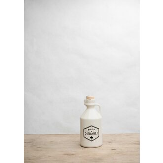 Atelier Trema Atelier Tréma - Maple Syrup Jar (540ml) - White Atelier Trema Atelier Tréma - Maple Syrup Jar (540ml) - White