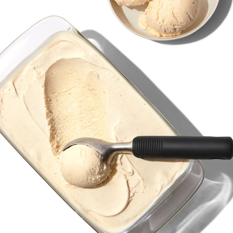 Oxo DISCONTINUÉ // Oxo - Cuillère à crème glacée, inox + silicone noir