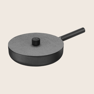 Skeppshult Skeppshult - Cast iron Sautee Pan 28cm (11"), black series Skeppshult Skeppshult - Cast iron Sautee Pan 28cm (11"), black series
