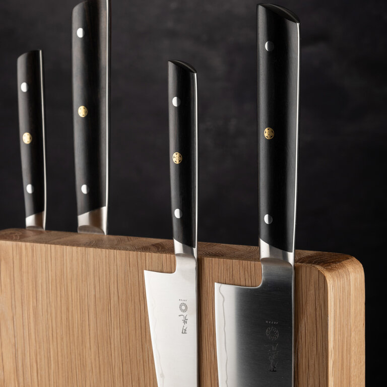 Hazaki Knives Hazaki - Magnetic Knife Block - White Oak