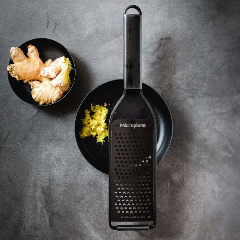 Microplane Microplane - Coarse all-metal brushed black grater, "Black Sheep" series