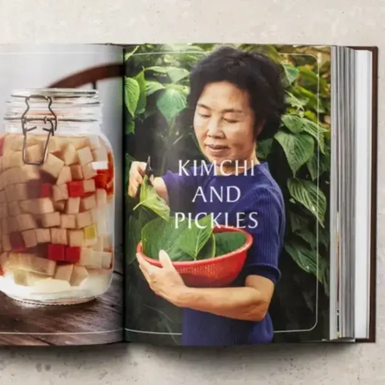 Penguin Umma: A Korean Mom's Kitchen Wisdom and 100 Family Recipes