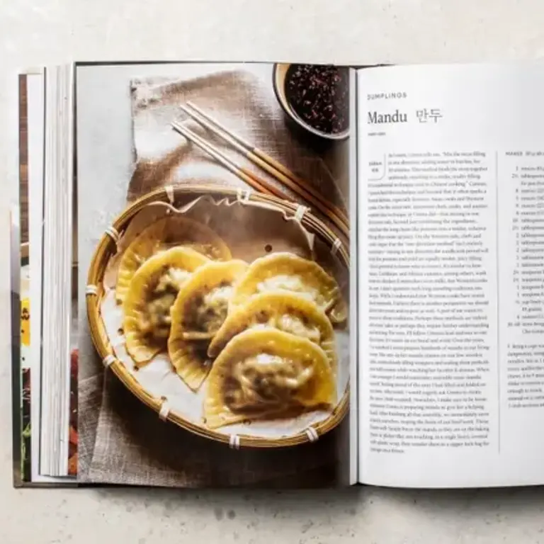 Penguin Umma: A Korean Mom's Kitchen Wisdom and 100 Family Recipes