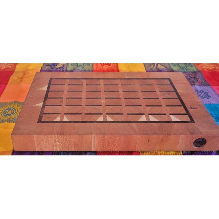 Zèbre Zèbre -  Planche à découper 14''x19'', cerisier ligne pointillée et contour noyer