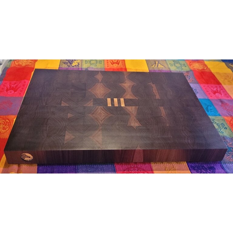 Zèbre Zèbre -  Planche à découper 18''x23'', noyer insertion centrale merisier