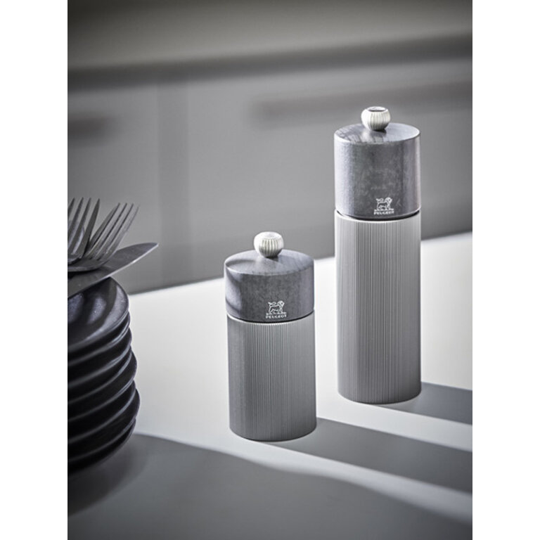 Peugeot Peugeot - Line Pepper Mill (18cm/7") - Carbon