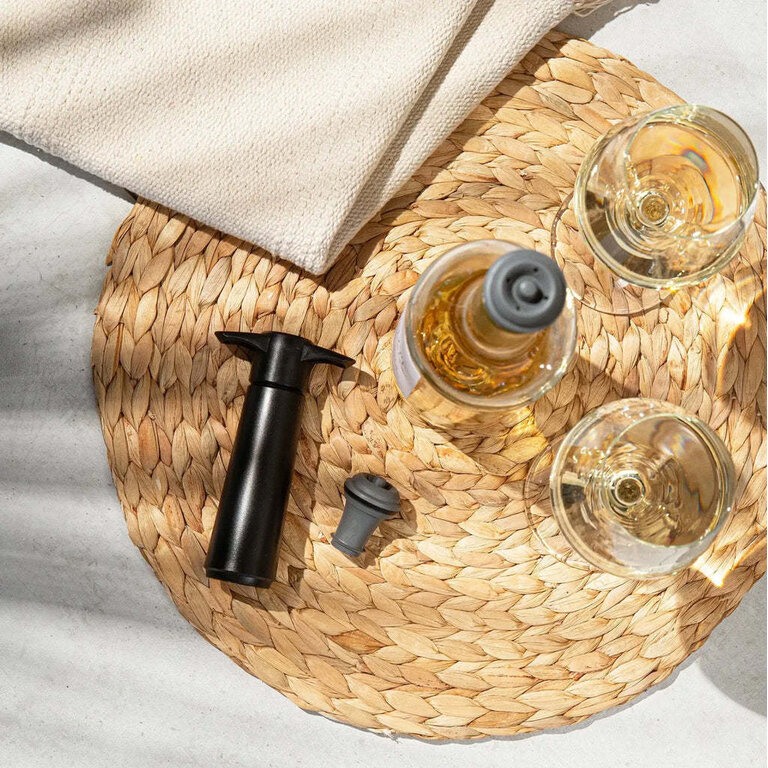 Vacuvin Vacuvin -  Pompe à Vin / Wine Saver  Original + 1 Bouchon -Noir