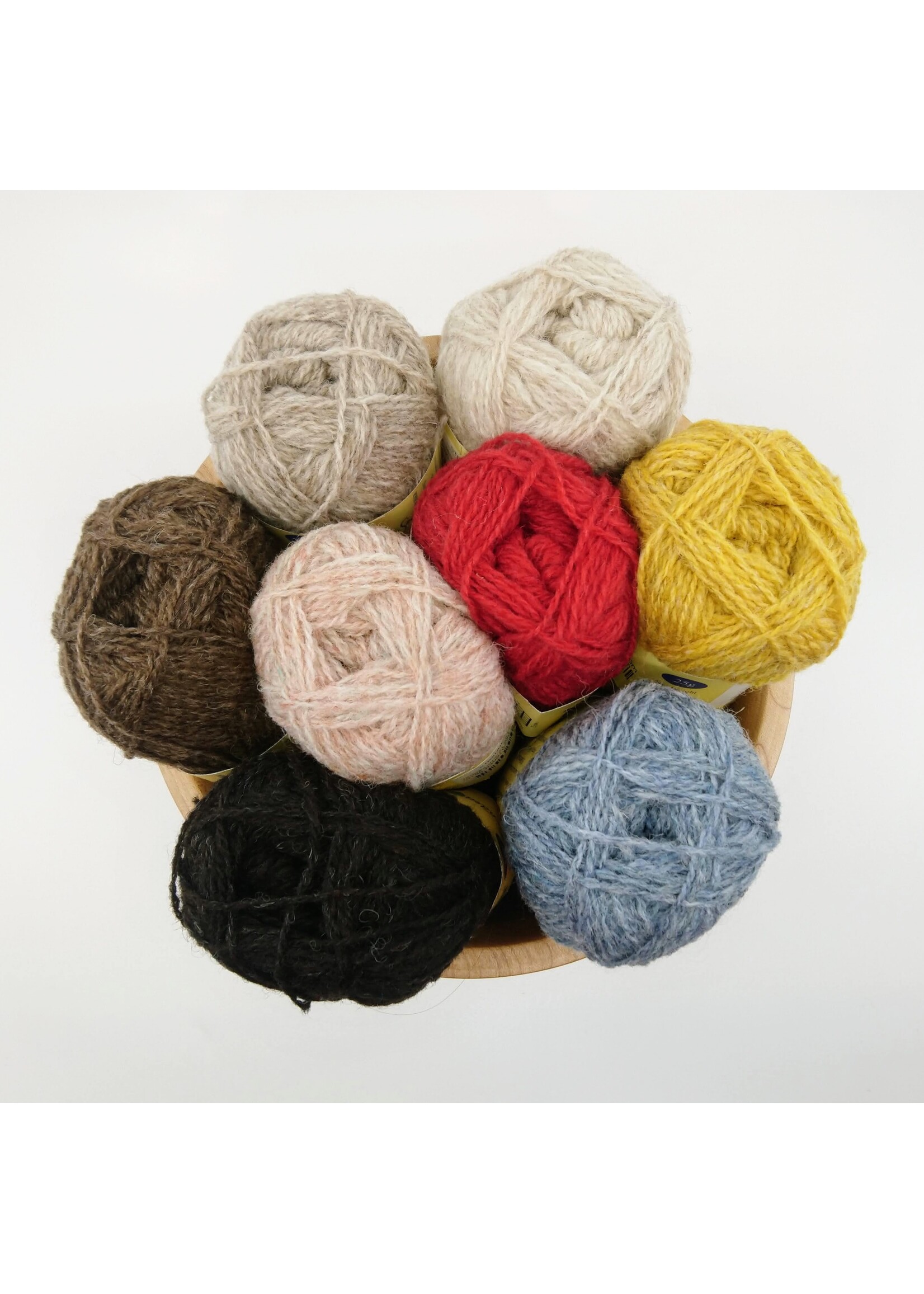 Outlander Outlander Knitting Book & Targe Tam Kit BUNDLE
