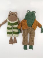Stranded by the Sea Frog and Toad Knitting Kit