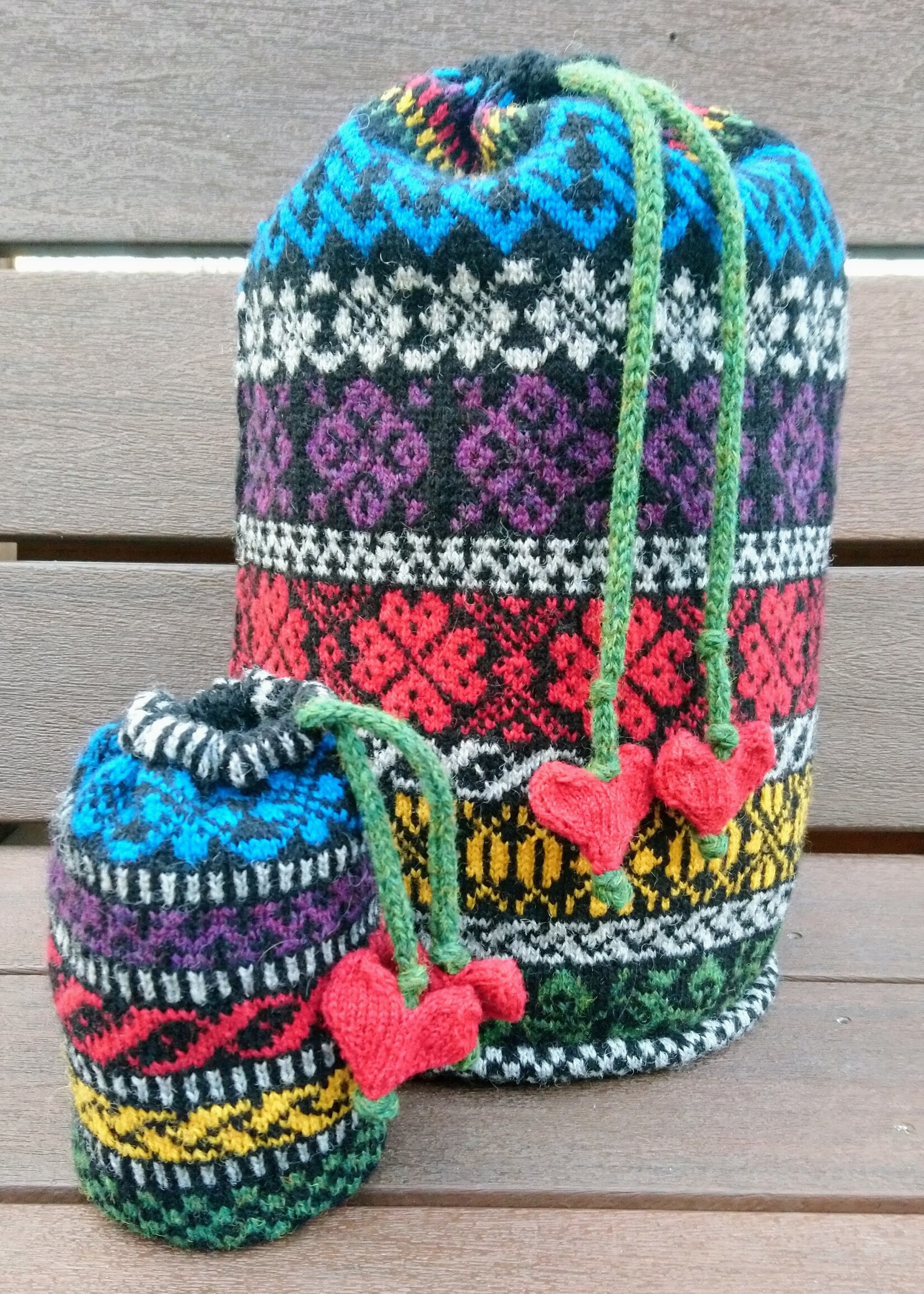 Stranded by the Sea Fargerik Colorwork Knitting Kit in Shetland Spindrift