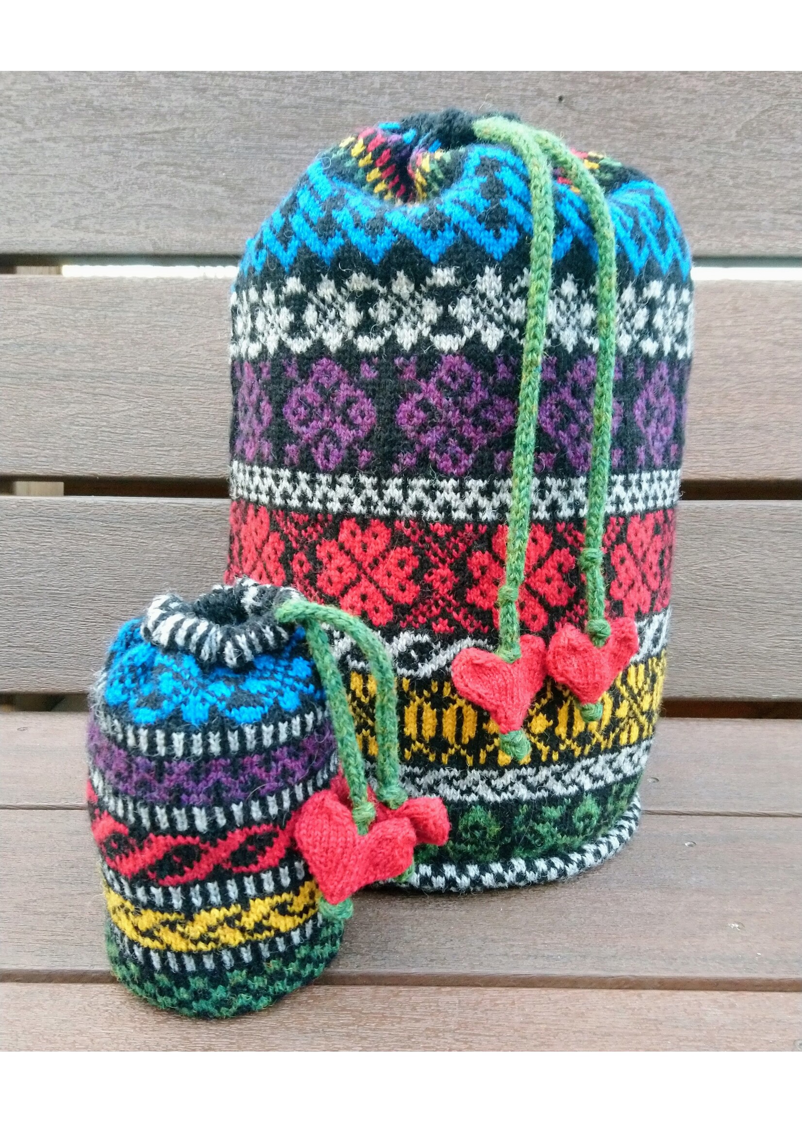 Stranded by the Sea Fargerik Colorwork Knitting Kit in Shetland Spindrift