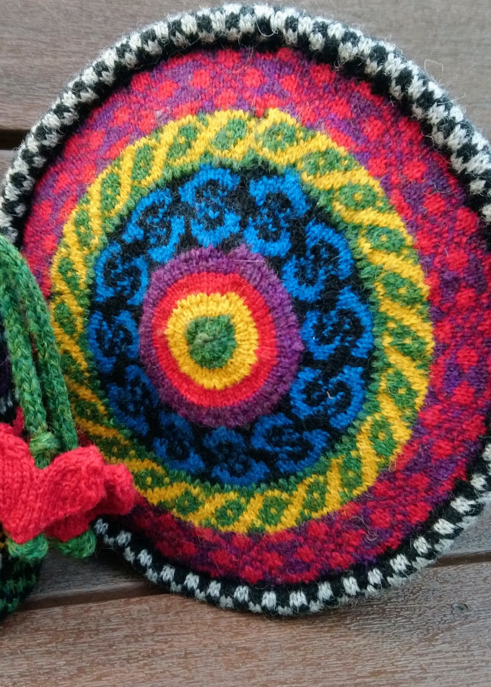 Stranded by the Sea Fargerik Colorwork Knitting Kit in Shetland Spindrift