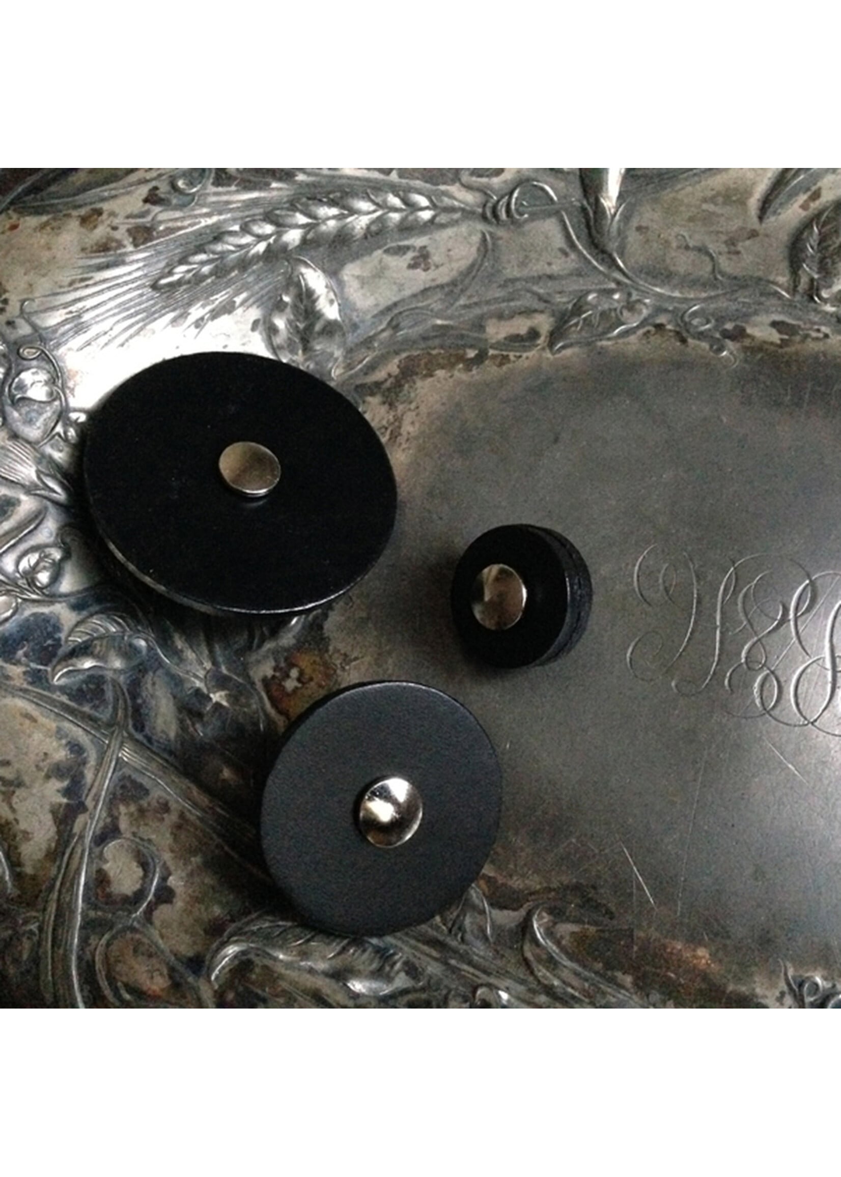 Jul Designs Jul Pedestal Button Leather Black Medium (1.5")