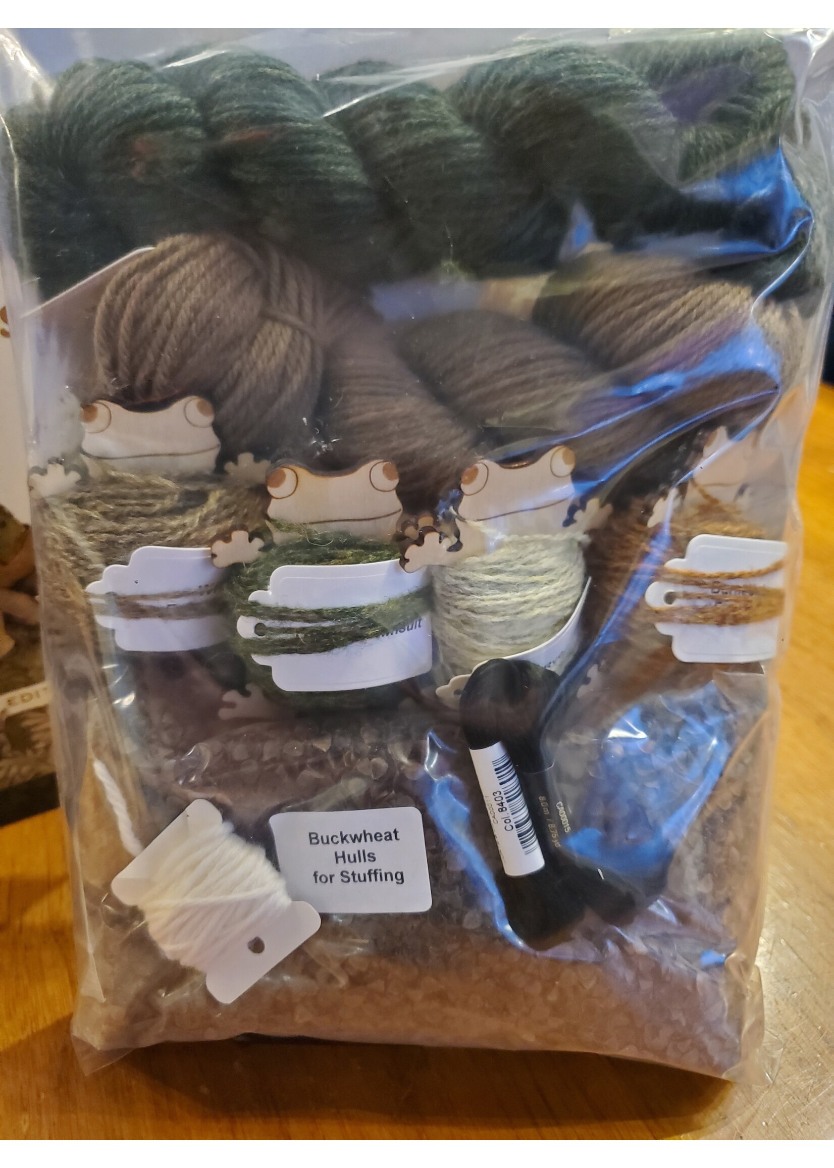 Stranded by the Sea Frog and Toad Knitting Kit
