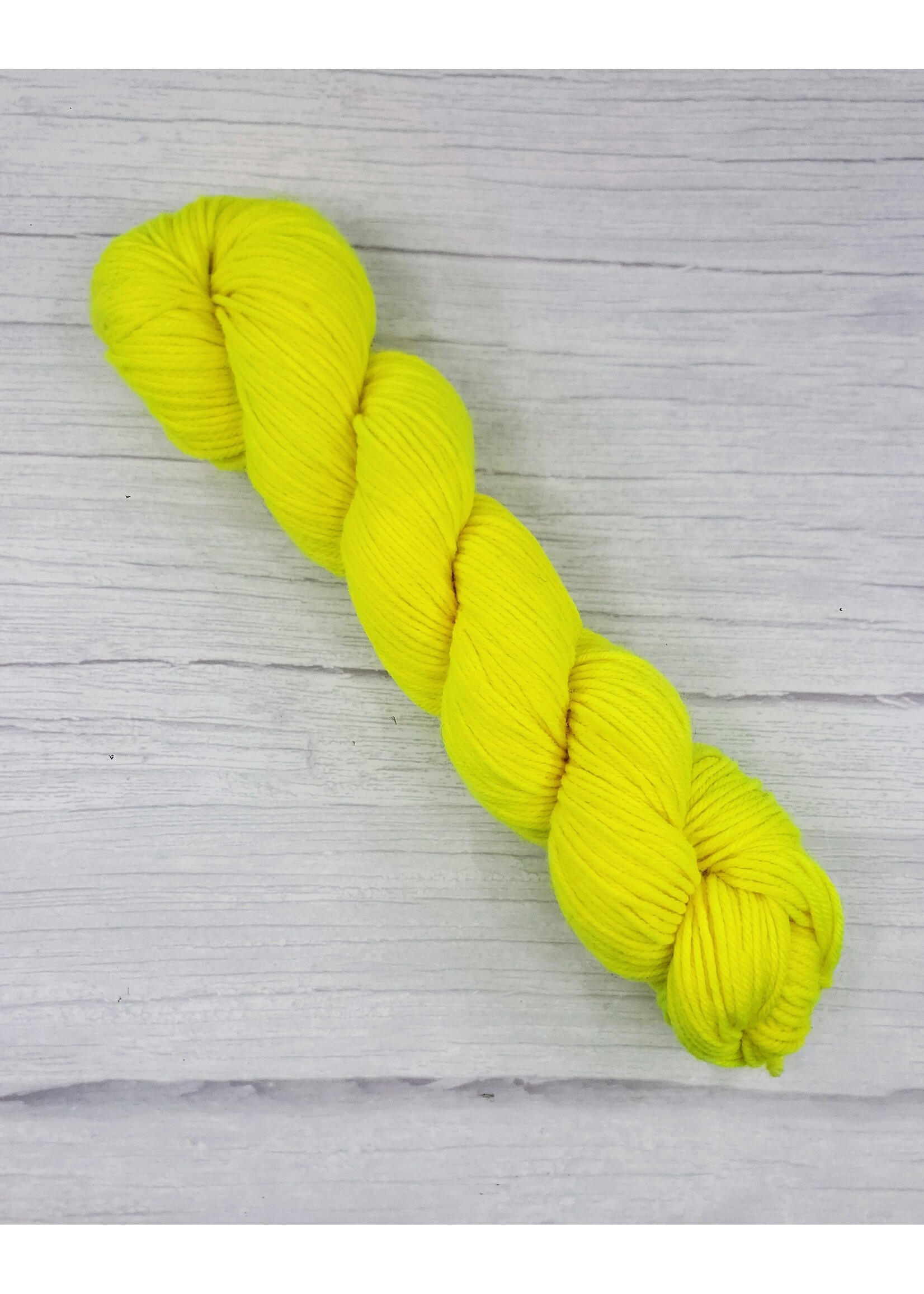 Stranded Studio Narwhal 100g UV Reactive