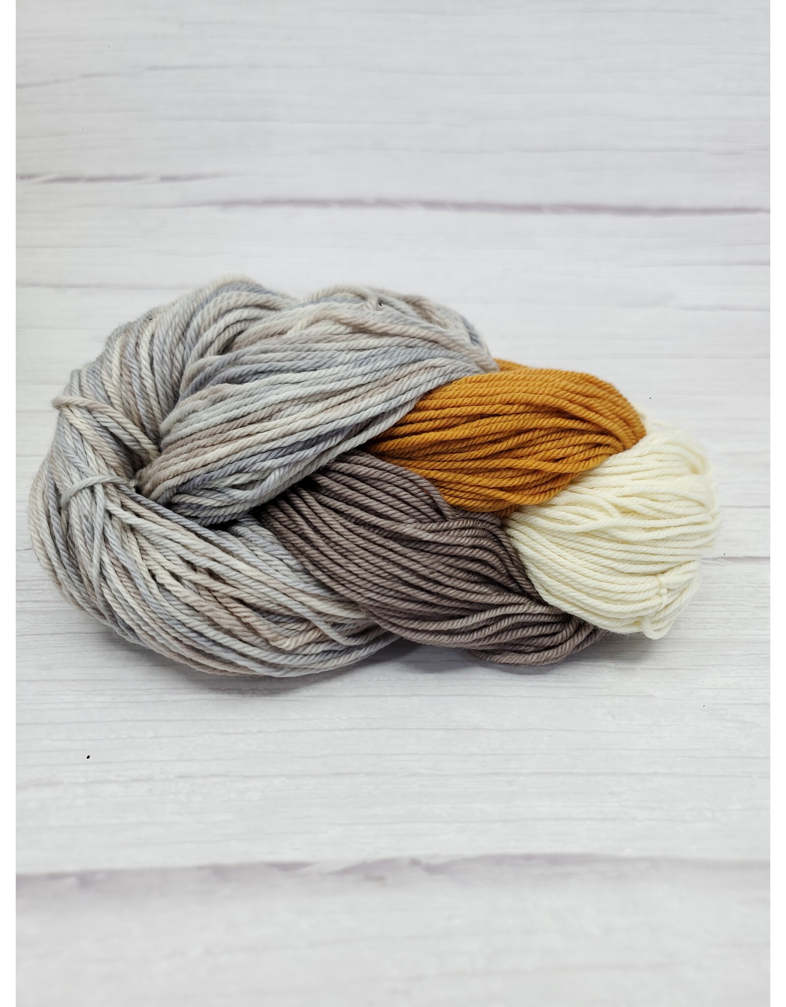 Stranded Studio Wooly Strix Crochet Set Sandstone Narwhal 2025 LYS Tour