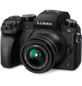 Panasonic LUMIX G7 with 14-42mm [Black]