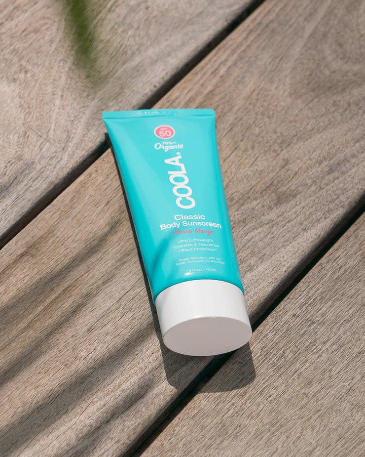 Coola COOLA : Crème solaire Classique pour le corps  FPS 50 - Goyave mangue
