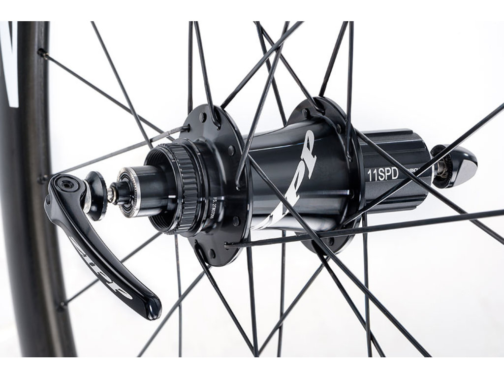 zipp 302 canada