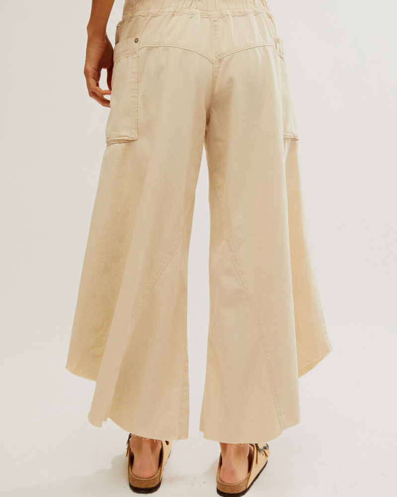 Free People Sunsetter Pull on Jean