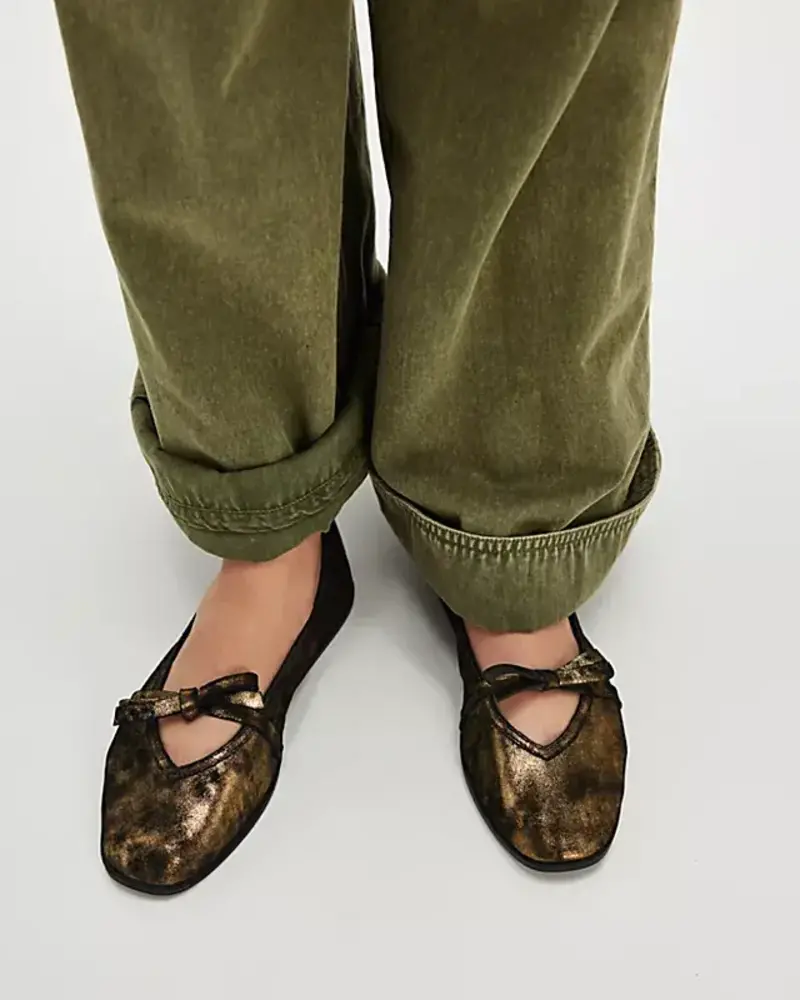 Free People Mania Bow Flat Squash Blossom Boutique