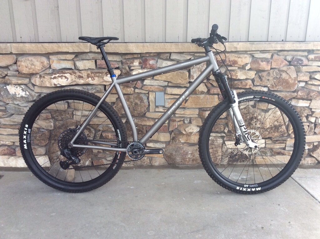 Orange Peel Custom Moots Womble X-Large Sram Eagle AXS Rock Shox Pike Custom Bike