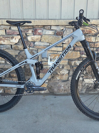 Transition Transition Smuggler - Carbon - GX Eagle - Large - Slab Grey - 2025 Demo Bike Transition Transition Smuggler - Carbon - GX Eagle - Large - Slab Grey - 2025 Demo Bike