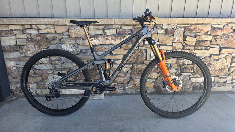 Transition Sentinel - Carbon - Medium - Ti Grey - Shimano 12sp - Custom Bike