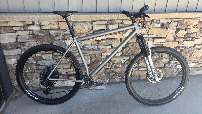 Orange Peel Custom Moots Womble X-Large Sram Eagle AXS Rock Shox Pike Custom Bike