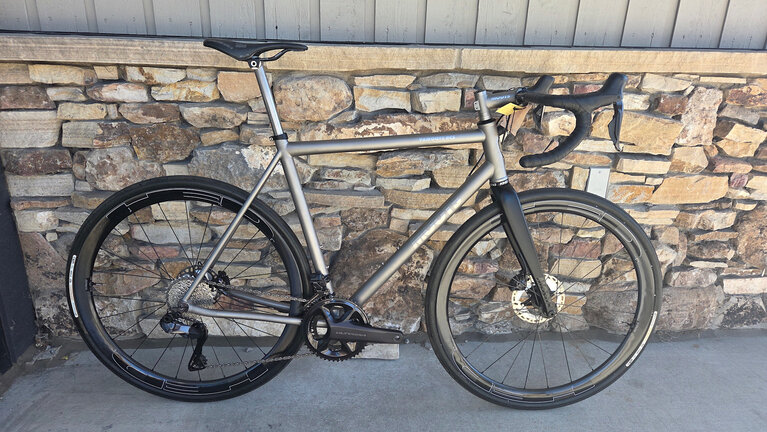 Orange Peel Custom Moots VaMoots RCS BRUSHED 56cm Shimano Ultegra Di2 2x HED Vanquish Custom Bike