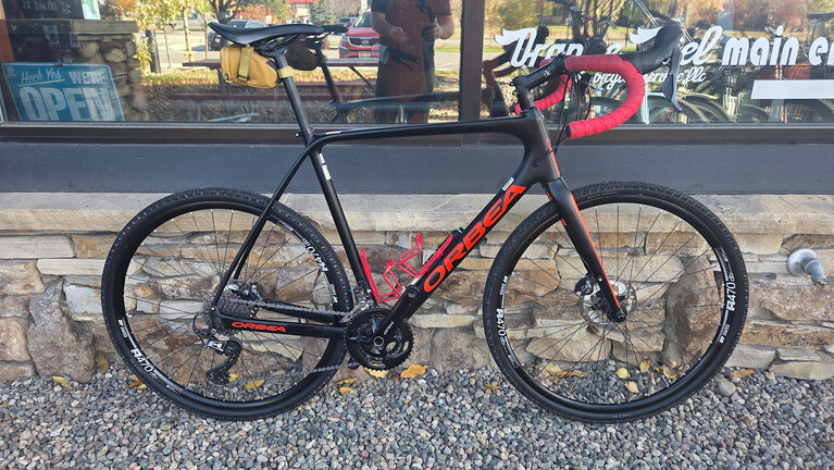 Orbea Terra - Large - GRX 800 - Black/Red - Custom Demo Bike