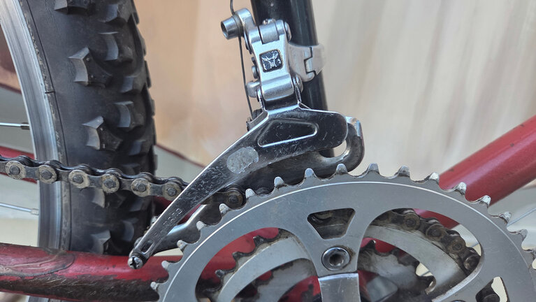 Moots Mountaineer Vtinage Steel Bike in Red and Black