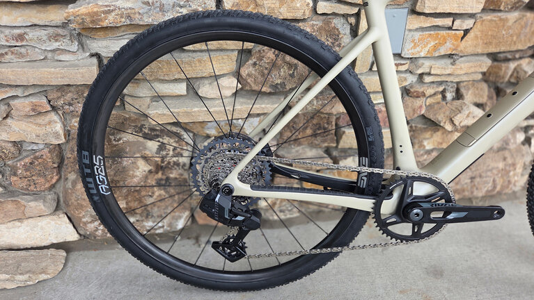 ENVE MOG 56cm AG25 wheels SRAM Rival XPLR 13 speed Transmission