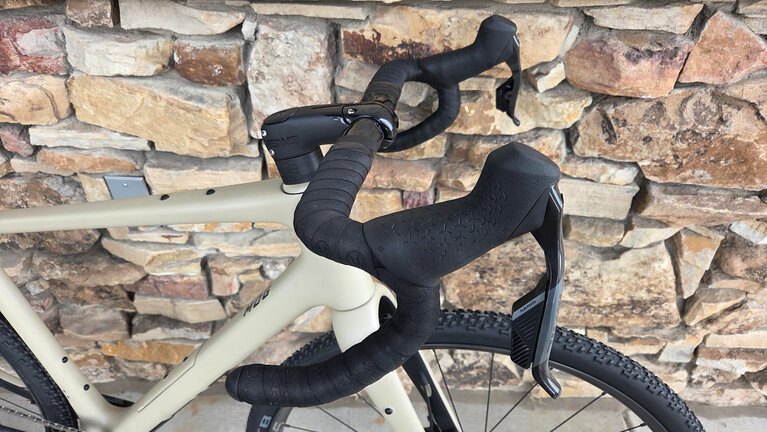 ENVE MOG 56cm AG25 wheels SRAM Rival XPLR 13 speed Transmission