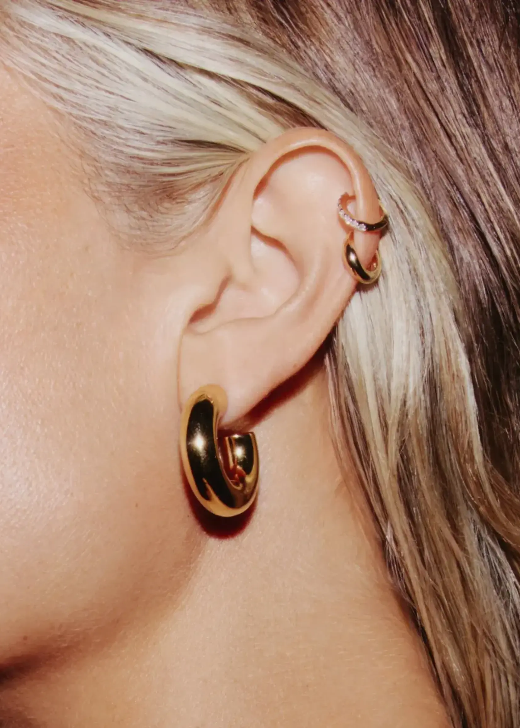 MISSOMA CHUBBY MEDIUM HOOP EARRING