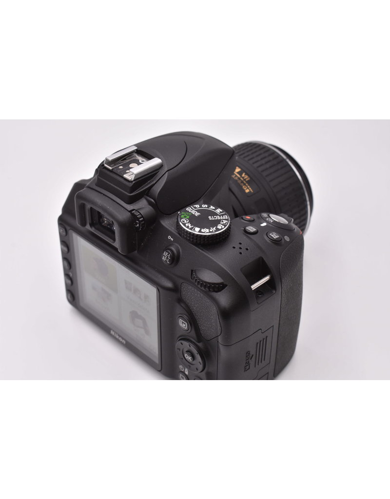 Nikon Pre-Owned Nikon D3300 w/18-55 Lens