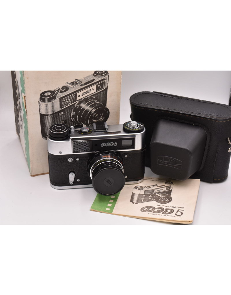 Pre-Owned  LIKE NEW  FED-5 Russian Rangefinder 35mm Camera in Black and 55mm F2.8 Lens