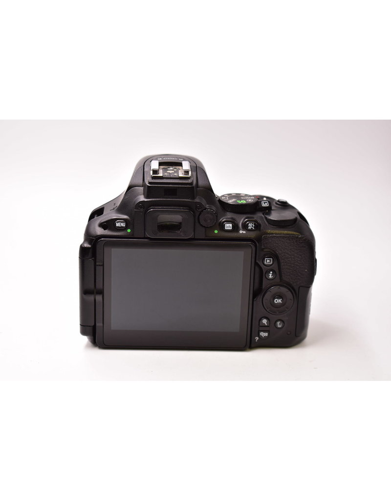 Nikon Pre-Owned Nikon D5500 With 18-55mm