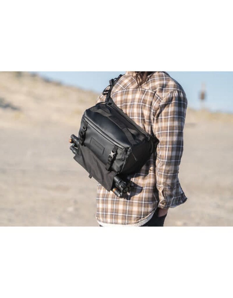 Wandrd WANDRD ROGUE Sling (9L, Yuma Tan)