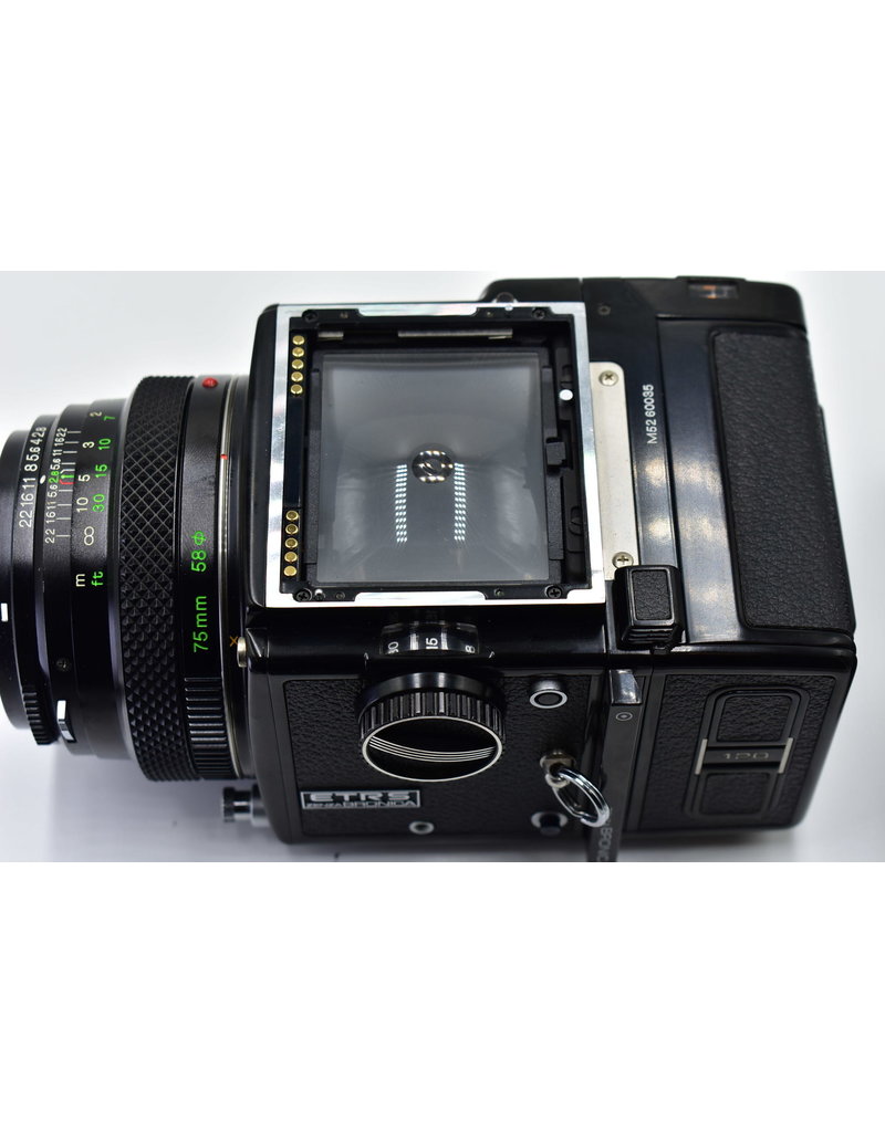 ZENZA BRONICA ETRS With 75mm F2.8, 150mm F3.5 AE II Prism Finer  2 120 Film Backs
